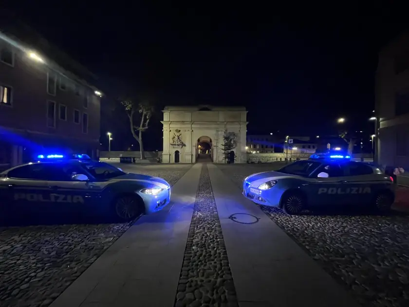 Volanti della Polizia al Portello