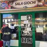 La polizia chiude una sala slot