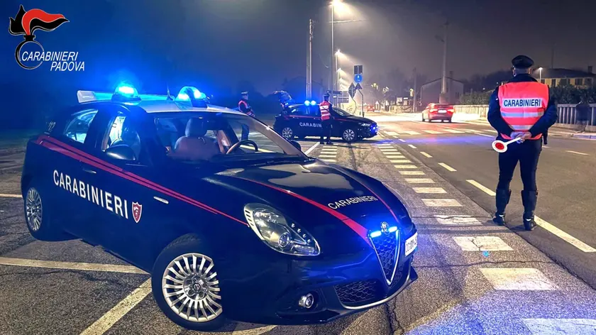 Volanti dei carabinieri a Monselice
