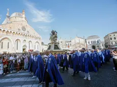 La processione delle reliquie