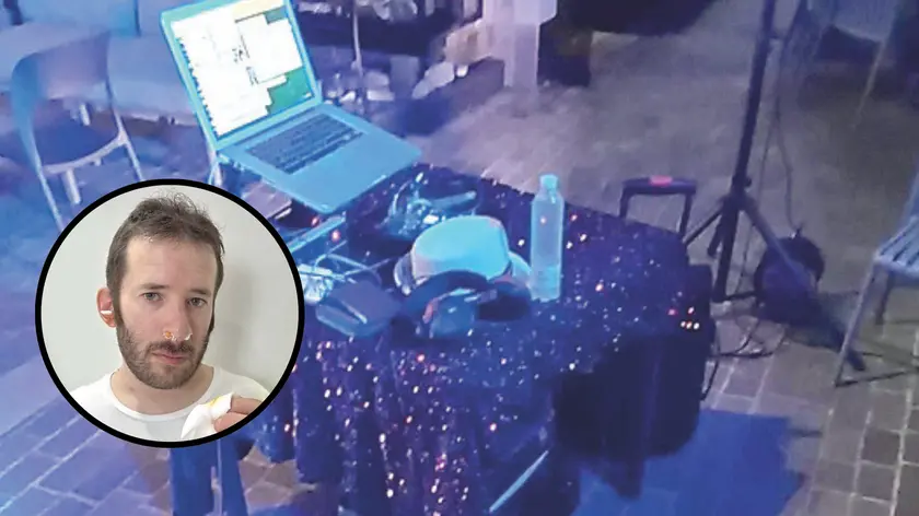Nel tondo Flavio Lacagnina, a destra l’attrezzatura del dj danneggiata dall’aggressore