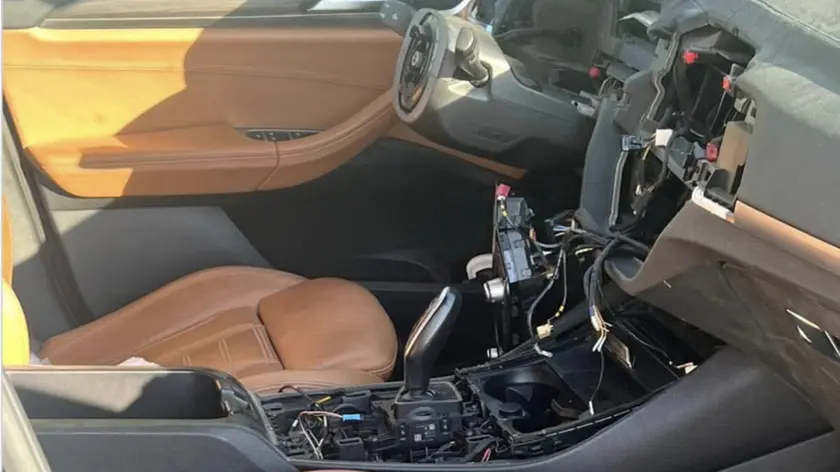 Una delle due auto vandalizzate a Vigonza