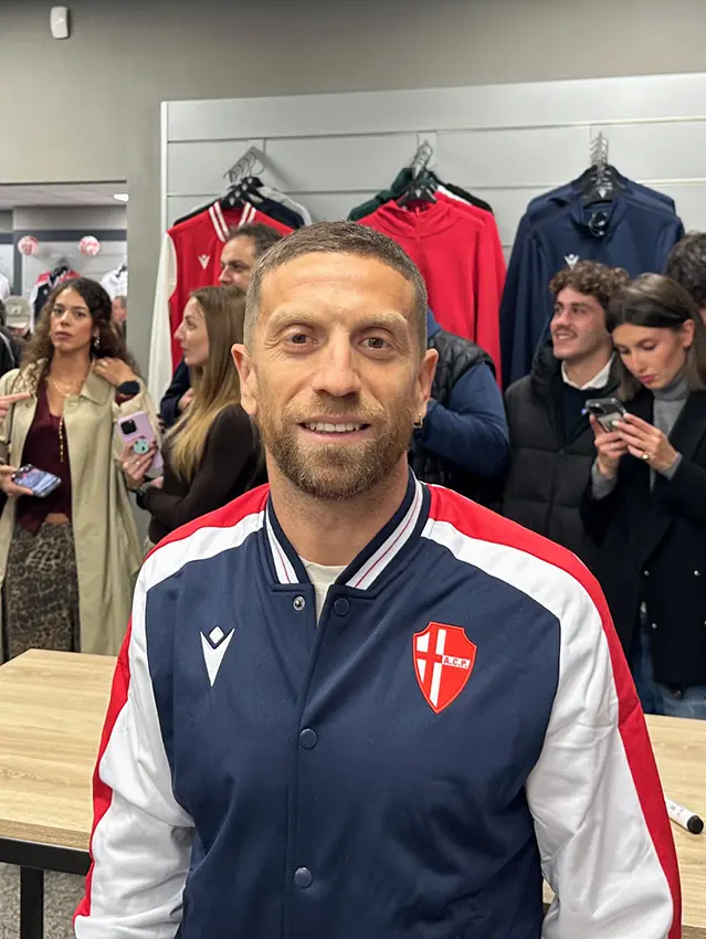 Papu Gomez alla Macron