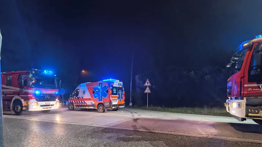 https://images.mattinopadova.it/view/acePublic/alias/contentid/1s1iyr89ubghfjyea86/0/ambulanzapompieri-jfif.webp?f=16%3A9&amp;w=840