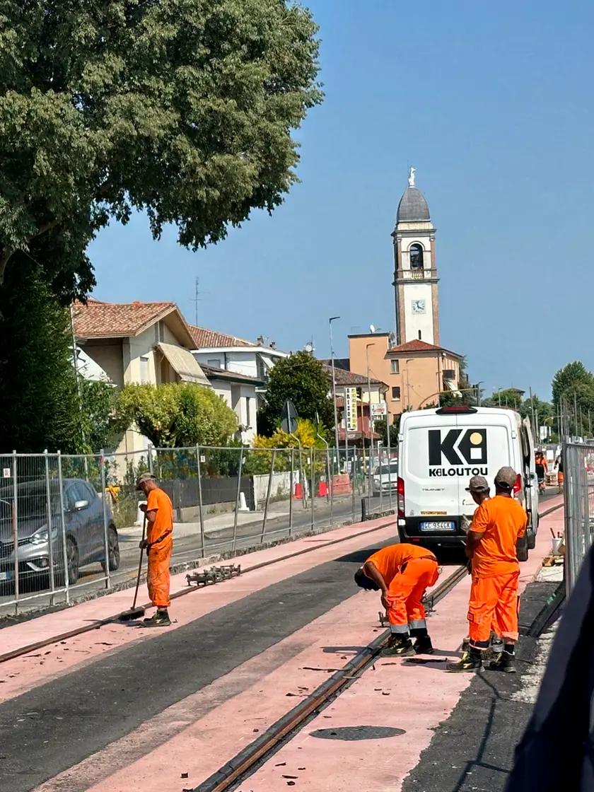 Il cantiere del tram in via Chiesanuova