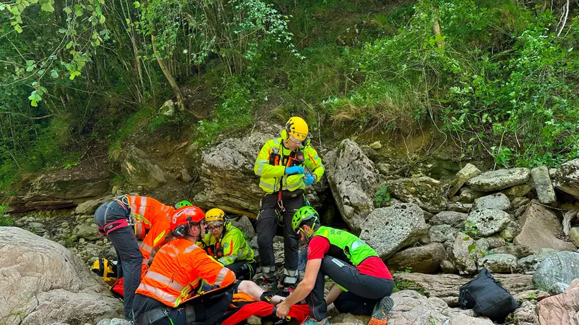 Uno degli interventi dell Suem 118 e del Soccorso alpino