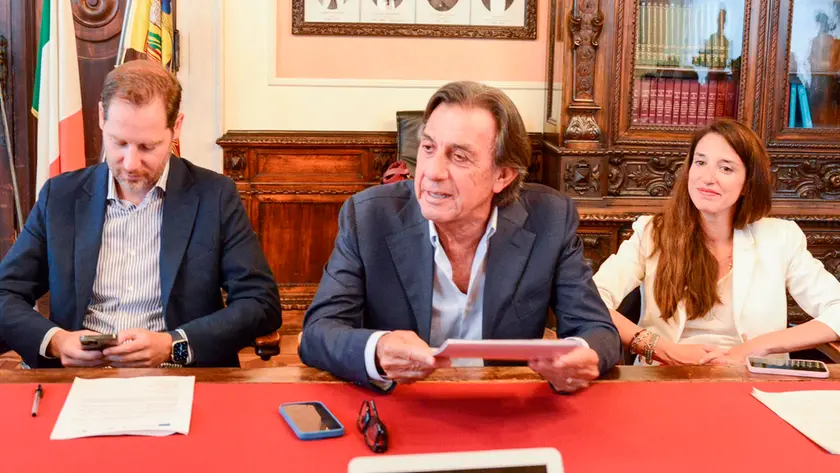 Il sindaco Sergio Giordani durante la conferenza stampa sul Pnrr