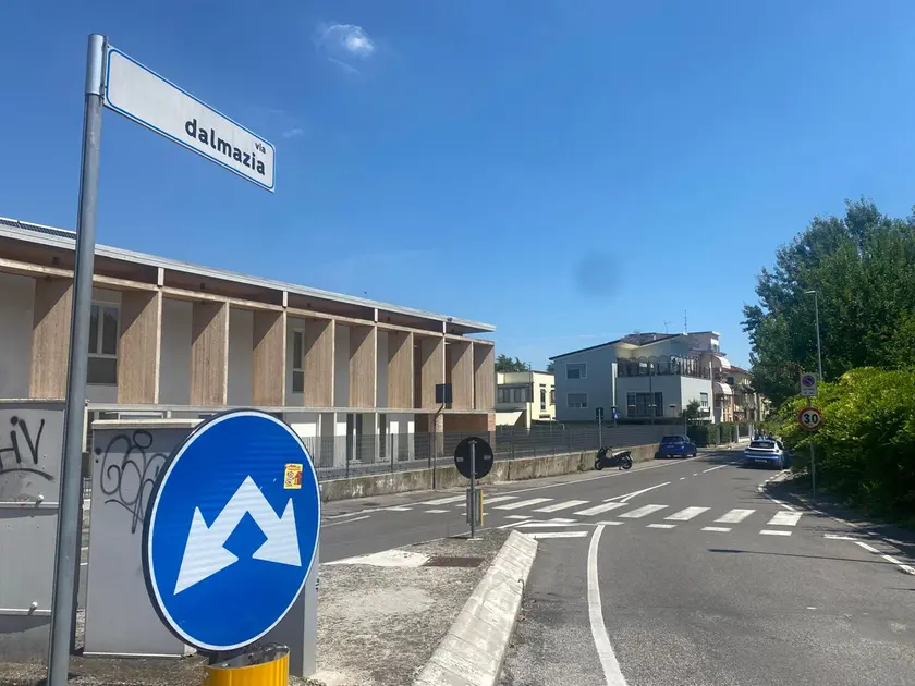 Il luogo dell'accoltellamento all'Arcella