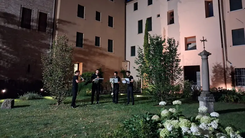 Il giardino del Battistero della Cattedrale