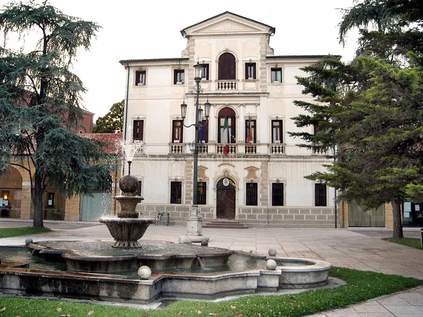 La sede municipale di Carmignano di Brenta nell’Alta