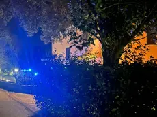 Teolo, sorpreso dai ladri in giardino viene aggredito: 45enne ferito durante il tentativo di furto