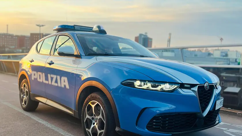 Uno spacciatore scoperto con la droga ha cercato di corrompere i poliziotti