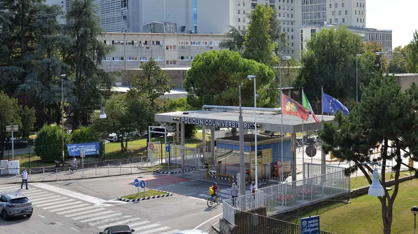L’ingresso principale dell’Azienda ospedaliera di Padova