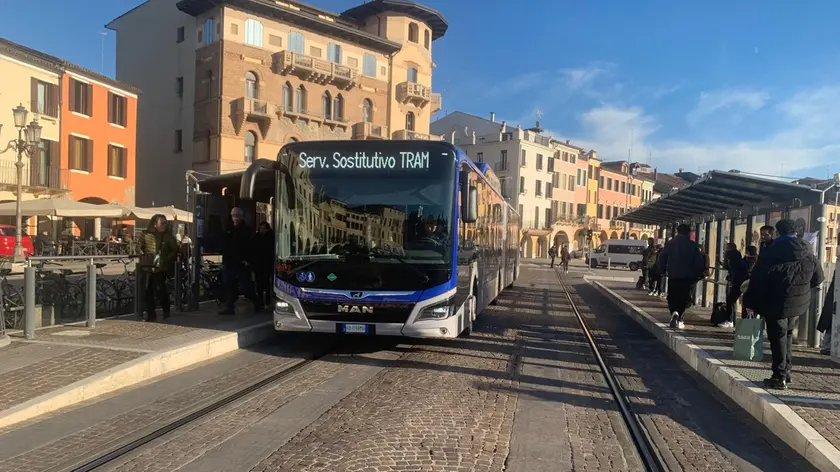 Una delle vetture sostitutive