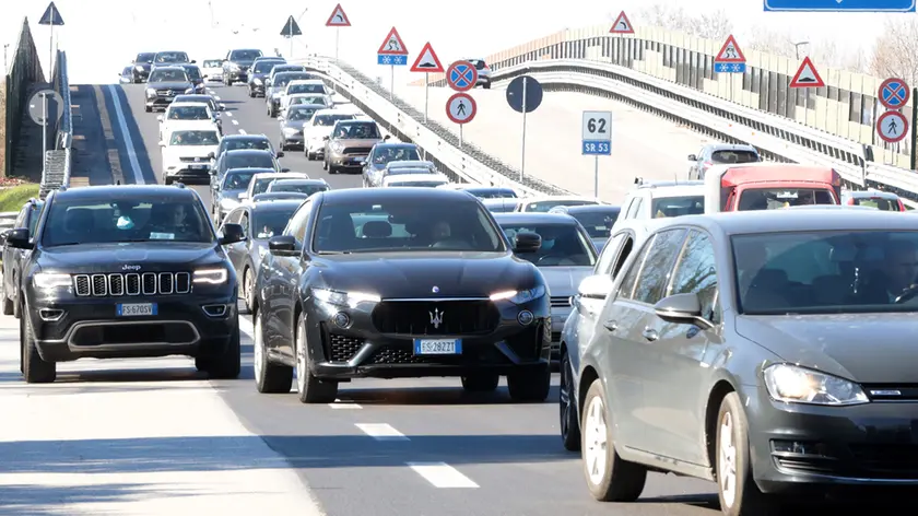 Traffico lungo la Treviso Mare