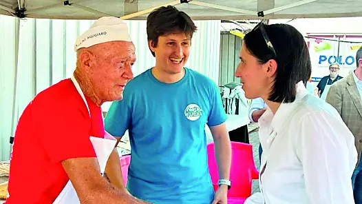 Matteo Levorin, 90 anni, con la segretaria del Partito democratico Elly Schlein