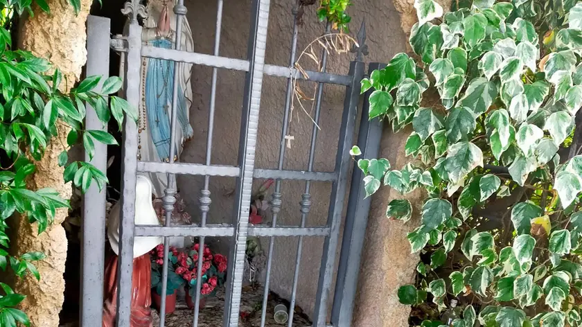La statua della Madonna sfregiata a Cittadella