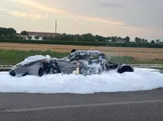 La Maserati distrutta dalle fiamme