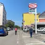 Il distributore di via Buonarroti a Padova giovedì pomeriggio con il diesel a 2,018 euro e la benzina a 1,888