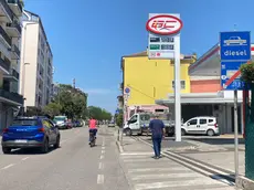 Il distributore di via Buonarroti a Padova giovedì pomeriggio con il diesel a 2,018 euro e la benzina a 1,888