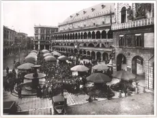 Commercio a Padova, foto storica