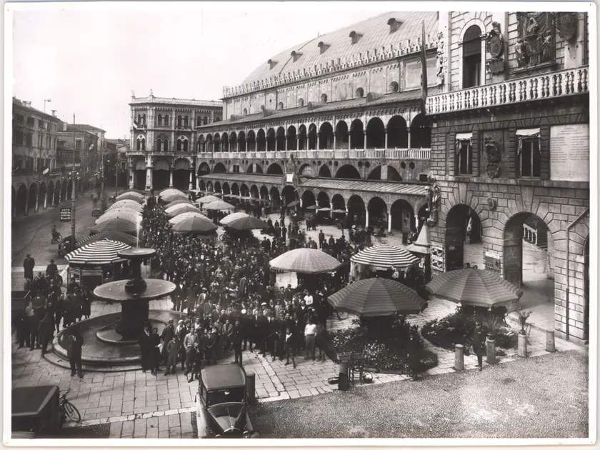 Commercio a Padova, foto storica
