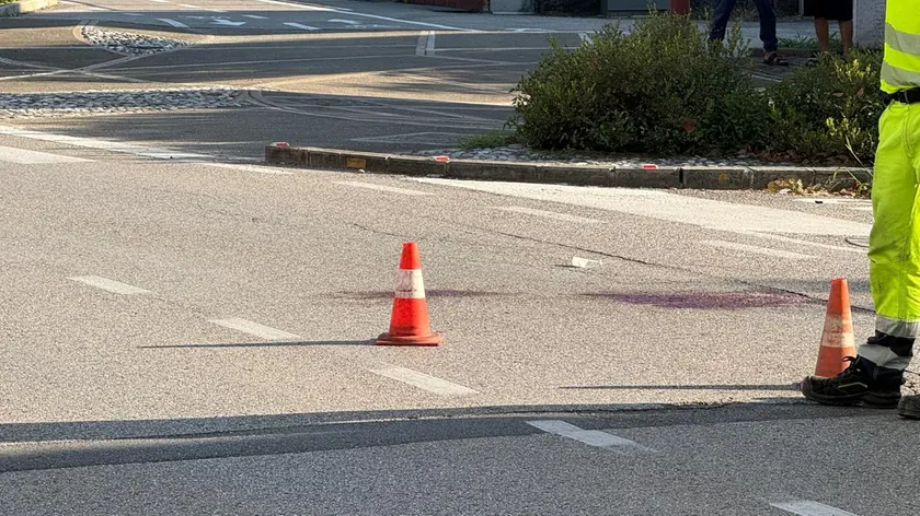 Il ciclista è rimasto gravemente ferito