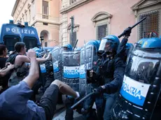 Gli scontri a Bologna