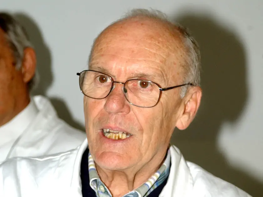 Il professor Maurizio Guglielmi in una foto d'archivio