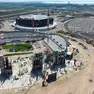 Il nuovo stadio di Venezia e, sullo sfondo, l’arena (foto Pòrcile)