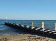 Si tuffa dal pontile a Jesolo: muore a 17 anni
