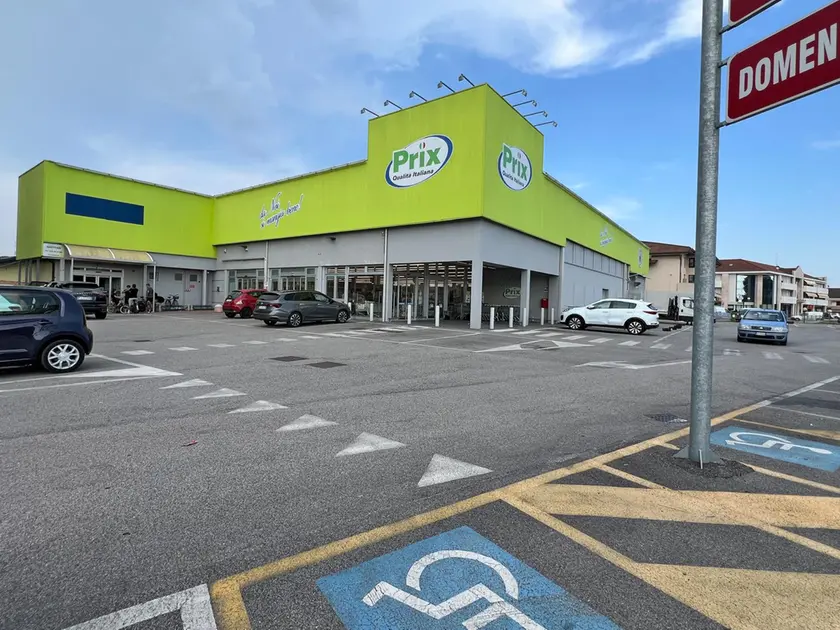 Il parcheggio del Prix di Saonara dove è stata constatata la morte dell'operaio