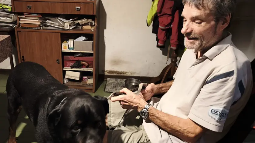 Stefano Fantin con il suo cane Argo