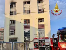La palazzina coinvolta nell'incendio