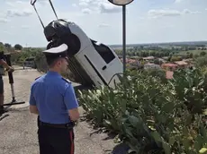 Il furgone finito fuori strada