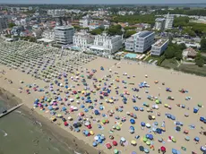 Il lido di Jesolo visto dall’alto: la turista è ospite in una struttura ricettiva del territorio