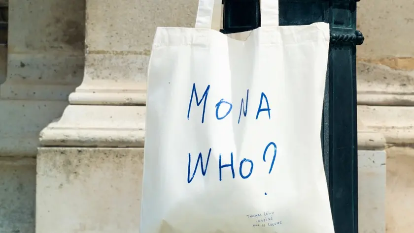 La borsa "Mona Who" (dal profilo Instagram culturel_paris)