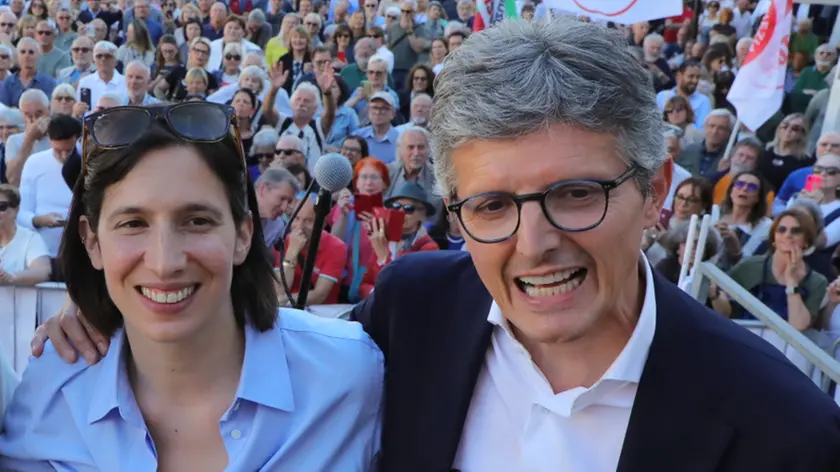 Martella e Schlein durante la campagna elettorale a Venezia