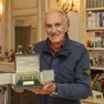 Francesco Guidolin con la Panchina d’oro vinta nella stagione 2010-2011