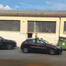 In alto i carabinieri alla DiGlass di Piombino Dese