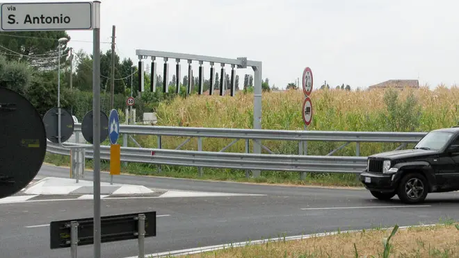 https://images.mattinopadova.it/view/acePublic/alias/contentid/1tdnh0swyj9v6rnz9wa/0/copia-di-nicola-piran-tafarelli-apertura-uscita-via-s-antonio-bretella-boston-selvazzano.webp?f=16%3A9&amp;w=840