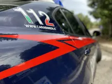 L'uomo ha minacciato e spintonato i lavoratori