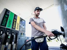 I rincari di benzina sono un problema per gli artigiani