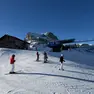 Un gruppo di sciatori stranieri lungo le piste del comprensorio 5 Torria Cortina d’Ampezzo durante la scorsa stagione
