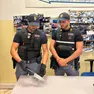 Il coltello sequestrato dalla polizia