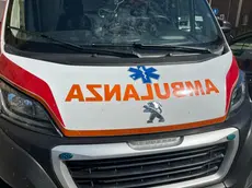 L'uomo è stato portato in pronto soccorso