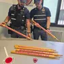 Le mazze da cricket sequestrate dalla polizia