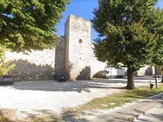 La donna ha trovato i soldi mentre passeggiava nei giardini pubblici del Castello Carrarese di Este