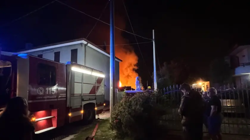 L'incendio nella rimessa