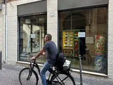 Il negozio self service Pokemon in via Cesare Battisti